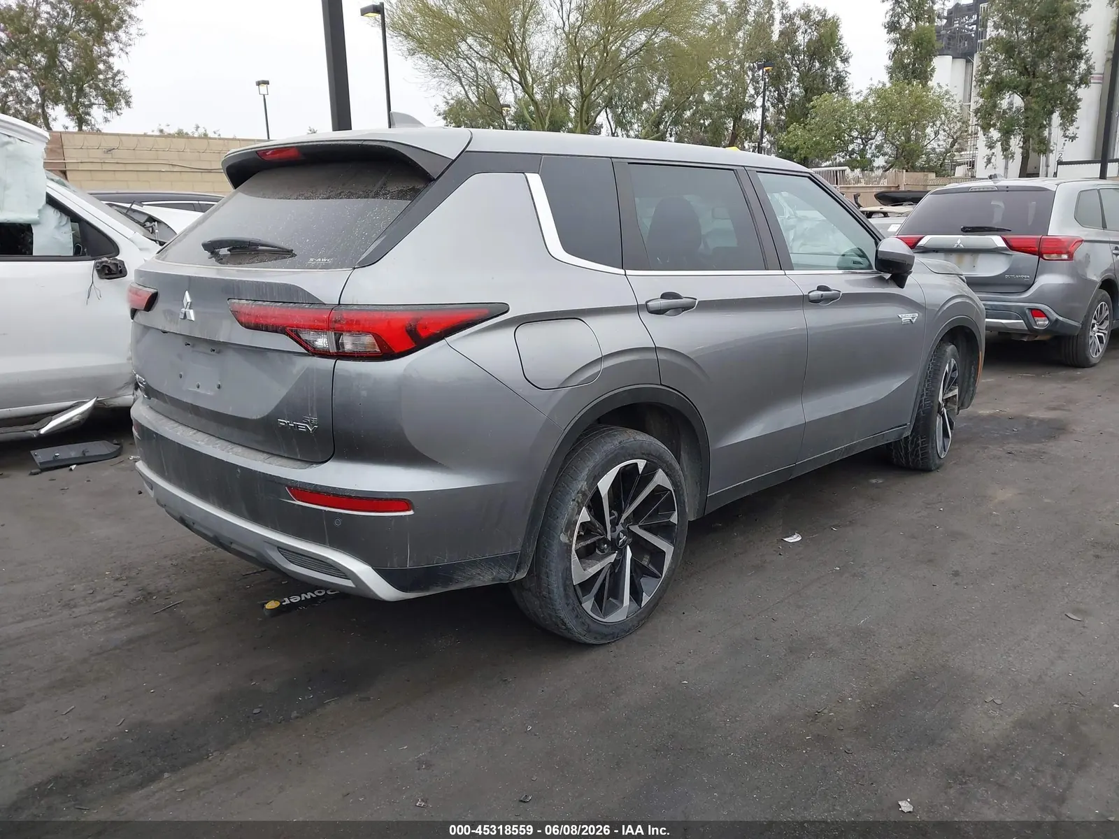 2023 Mitsubishi Outlander PHEV SE