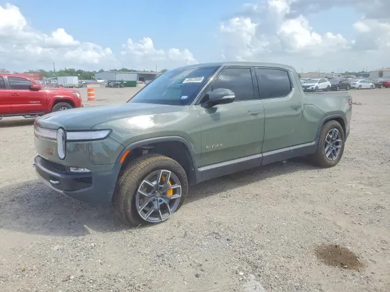 2022 Rivian R1T Launch Edition