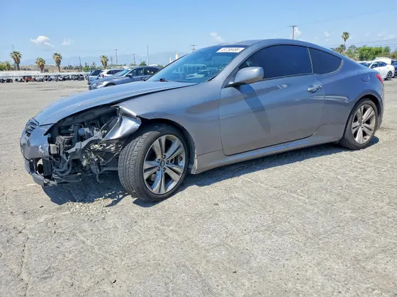 2010 Hyundai Genesis Coupe Premium