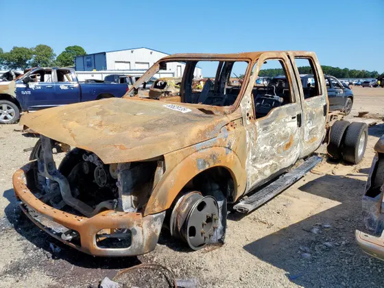 2011 Ford Super Duty F-350 DRW XL