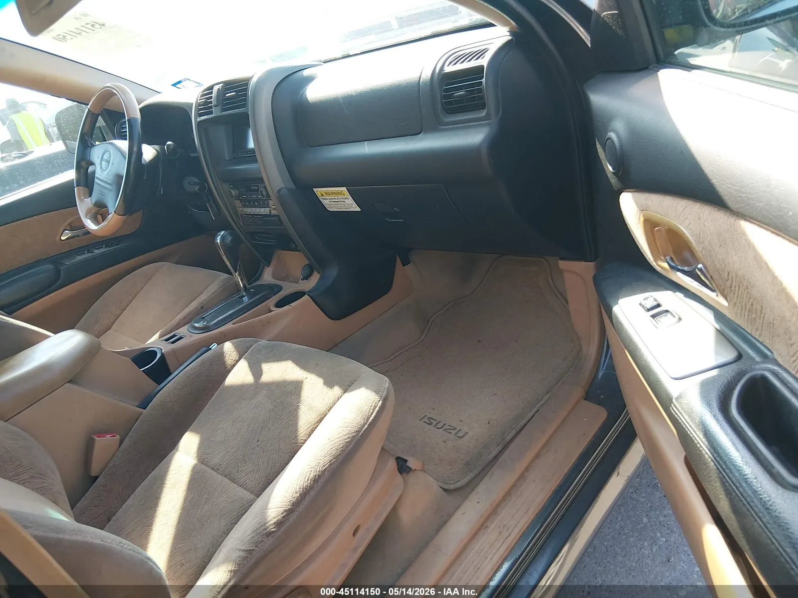 2002 Isuzu Axiom XS