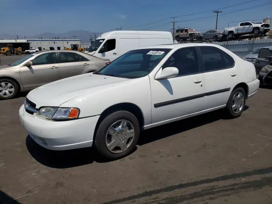 1998 Nissan Altima XE