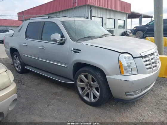 2010 Cadillac Escalade EXT Luxury